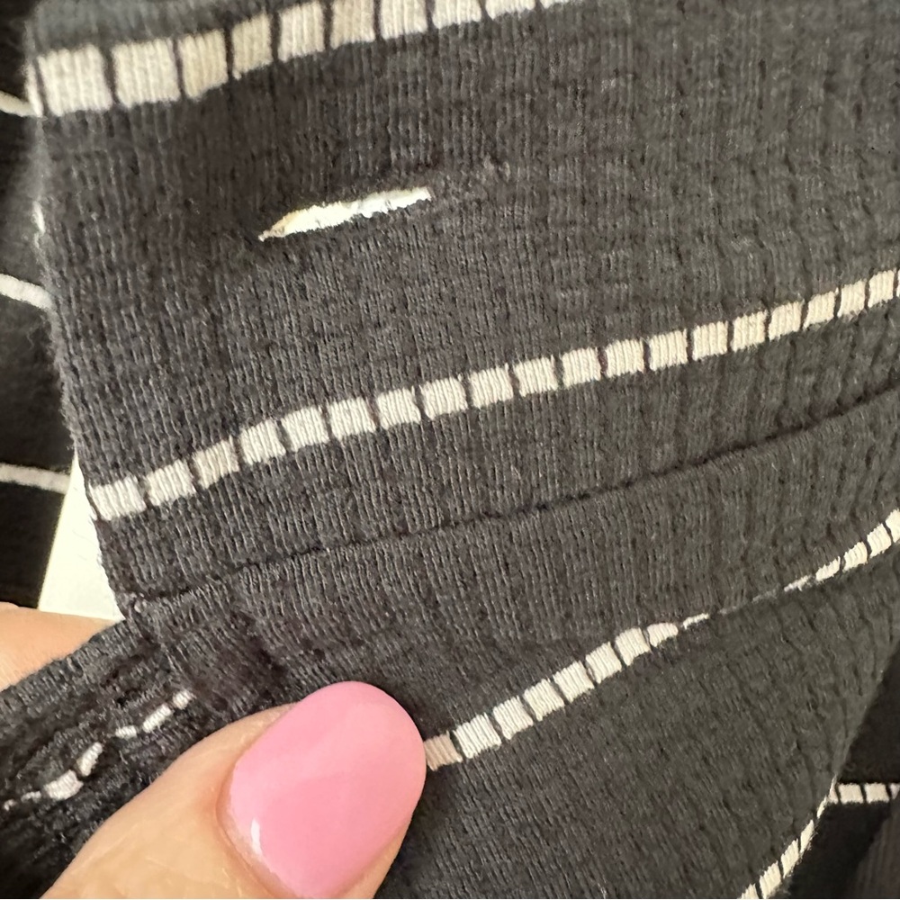 Moon River Striped Black and White Ruffle Wrap Skirt Size XS - Picture 9 of 13